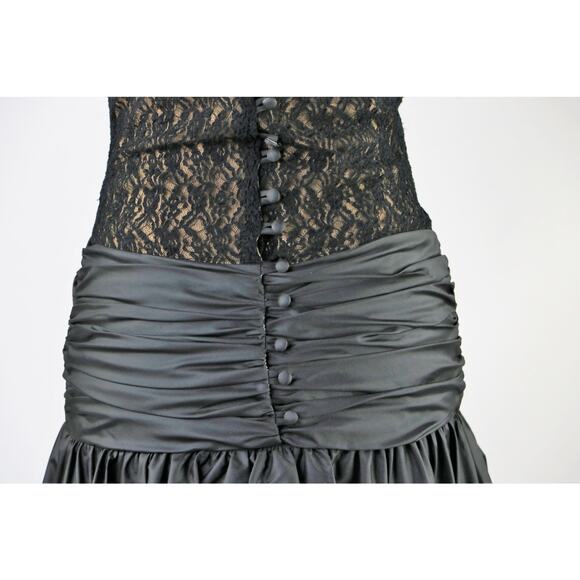 Vintage 1980s Nude Illusion Lace Dress with Drop Waist, Ruffle Bottom Large - Picture 10 of 10